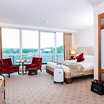 Hodson Bay Отель 4*