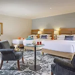 Отель Hodson Bay 4*