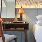 Hodson Bay 4* Атлон