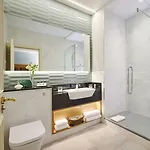 Hodson Bay Отель 4*