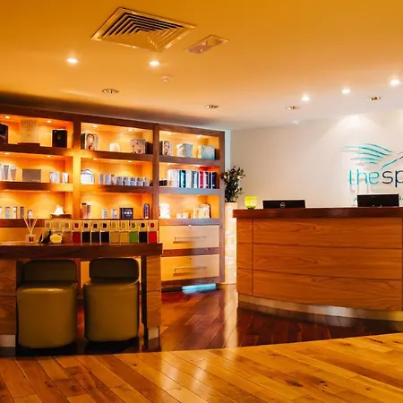 Hodson Bay Hotel 4*
