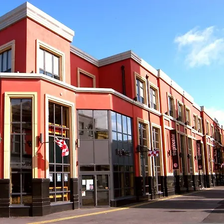 Hotel Hodson Bay 4*