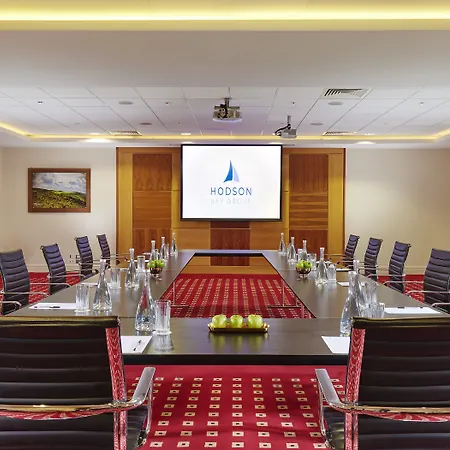 Hodson Bay Hotel 4*