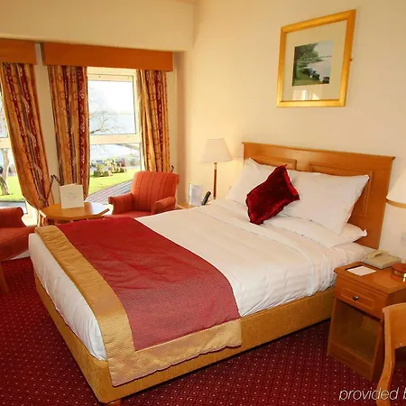 Hodson Bay Hotel 4*