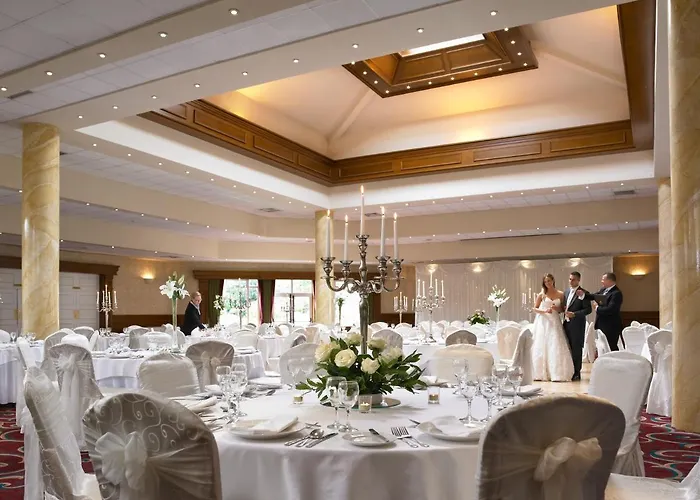 Отель Hodson Bay 4*