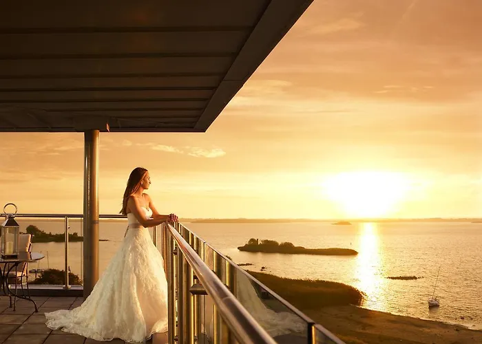 Отель Hodson Bay