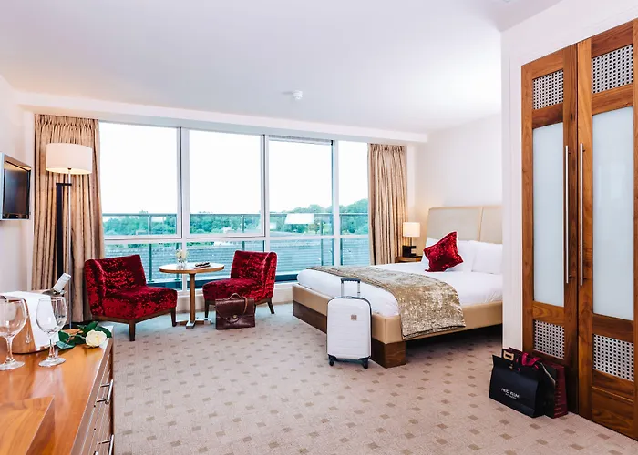 Hodson Bay מלון 4*
