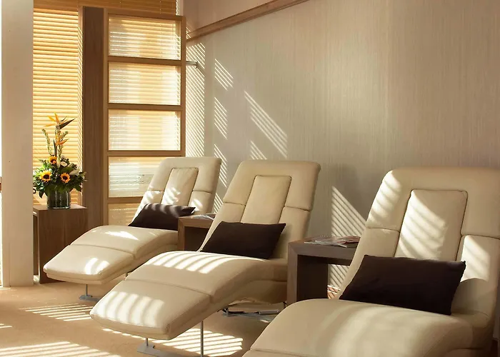 Hodson Bay Отель 4*